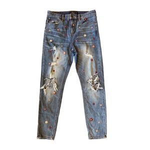 Lucky Bridgette Skinny Jeans Embroidered Floral  8/29 
#festival #flowers #boho